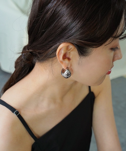 IAMUSE(アイアミューズ)の「金属アレルギー対応 ボールモチーフピアス S0758【IAMUSE】(ピアス(両耳用)・レディース・シルバー/ゴールド・FREE)」の7枚目の写真