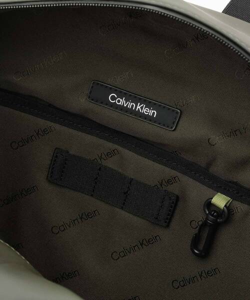 Calvin Klein(カルバン・クライン)の「ラバークリップサイド バックパック(バックパック/リュック・メンズ・オリーブ/ブラック・FREE)」の11枚目の写真