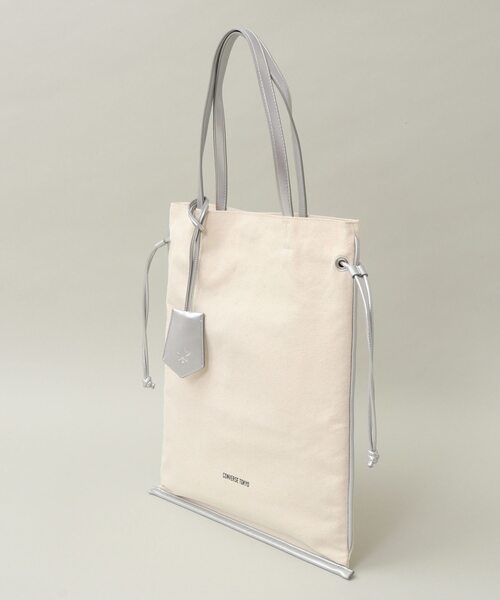 CONVERSE TOKYO（コンバーストウキョウ）の「キャンバスギャザートート（トートバッグ・レディース・ブラック/ベージュ/シルバー・FREE）」の9枚目の写真