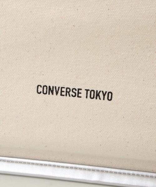 CONVERSE TOKYO（コンバーストウキョウ）の「キャンバスギャザートート（トートバッグ・レディース・ブラック/ベージュ/シルバー・FREE）」の8枚目の写真