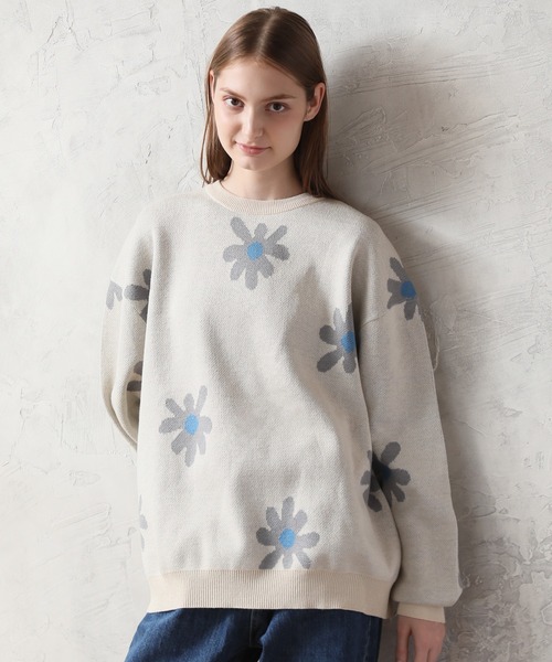 Art re A select（アトリエセレクト）の「DAISYFLOWER OVERSIZED KNIT/7Gボリュームニット デイジー柄 ダブルジャガード オーバーサイズ　クルーセーター（ニット/セーター・メンズ・チャコールグレー/ネイビー/ライトグレー/アイボリー・L/M）」の2枚目の写真