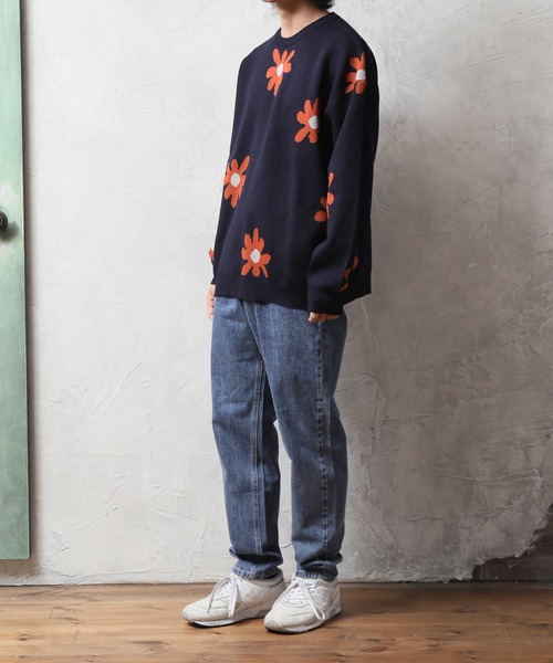 Art re A select（アトリエセレクト）の「DAISYFLOWER OVERSIZED KNIT/7Gボリュームニット デイジー柄 ダブルジャガード オーバーサイズ　クルーセーター（ニット/セーター・メンズ・チャコールグレー/ネイビー/ライトグレー/アイボリー・L/M）」の7枚目の写真