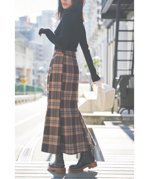 N WITH.(エヌウィズ)の「チェックマーメイドフレアスカート(スカート・レディース・ベージュ/ブラック・FREE)」の4枚目の写真