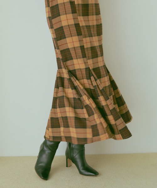 N WITH.(エヌウィズ)の「チェックマーメイドフレアスカート(スカート・レディース・ベージュ/ブラック・FREE)」の11枚目の写真