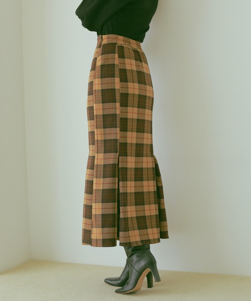 N WITH.(エヌウィズ)の「チェックマーメイドフレアスカート(スカート・レディース・ベージュ/ブラック・FREE)」の8枚目の写真