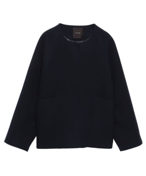 anuans（アニュアンス）の「ノーカラーリバーショートコート