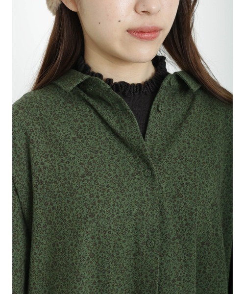 Samansa Mos2(サマンサ モスモス)の「【マシンウォッシャブル】フリルリブタートルネックニット(ニット/セーター・レディース・オフホワイト/ブルー/チャコール/パープル・フリ-)」の3枚目の写真