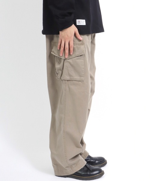 MARUKAWA(マルカワ)の「MRU/エムアールユー 別注 ワイドカーゴパンツ 大きいサイズ(カーゴパンツ・メンズ・カーキ/ベージュ/ブラック・2L/3L/4L/5L)」の7枚目の写真