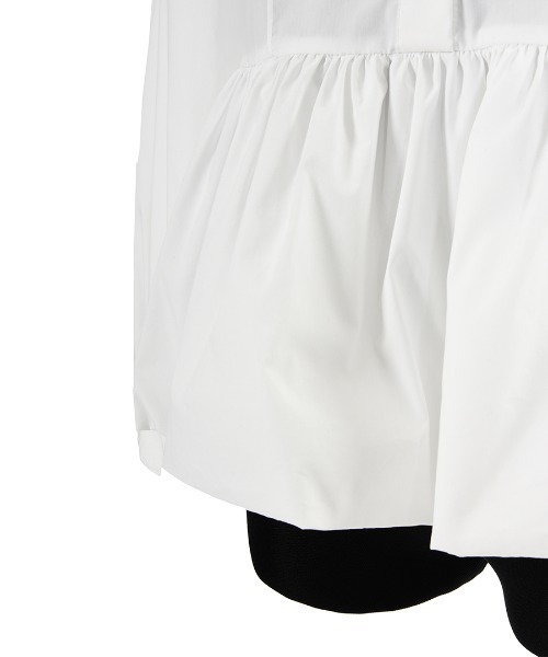 BDONNA（ビドンナ）の「ストレッチブロード　バルーンペプラムブラウス（シャツ/ブラウス・レディース・ホワイト×ブルー・MEDIUM）」の4枚目の写真