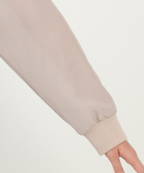 ikka（イッカ）の「シアMA-1（MA-1・レディース・ベージュ/チャコールグレー・M/L）」の18枚目の写真