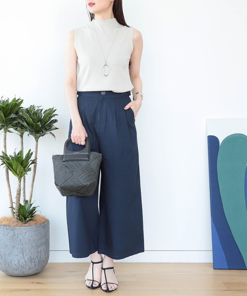 BEAMS HEART(ビームスハート)の「BEAMS HEART / ノースリーブ ハイネック プルオーバー(Tシャツ/カットソー・レディース・ブラック/ライトオリーブ/モカ/グレー系その他/パープル系その他3/ダークグリーン・FREE)」の14枚目の写真