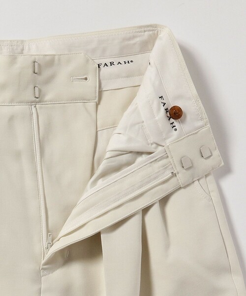 Ray BEAMS(レイビームス)の「FARAH × Ray BEAMS / 別注 3tuck Wide Pants(その他パンツ・レディース・オフホワイト/カーキ・26inch/28inch)」の14枚目の写真