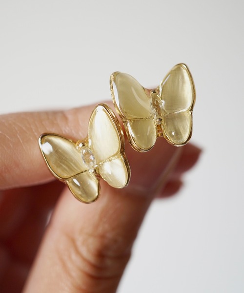 CERCA(チェルカ)の「jolie minette/キャッツアイストーンの蝶々ピアス(ピアス(両耳用)・レディース・シルバー/イエロー・FREE)」の9枚目の写真