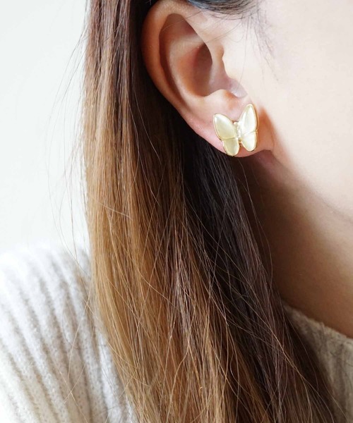 CERCA(チェルカ)の「jolie minette/キャッツアイストーンの蝶々ピアス(ピアス(両耳用)・レディース・シルバー/イエロー・FREE)」の5枚目の写真
