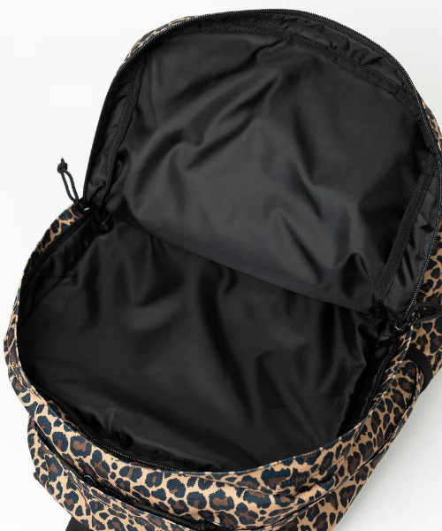 【未使用】NEW ERA MK ヒョウ柄 リュック　ニューエラ　山本舞香　レア Amazon.co.jp: NEW ERA(ニューエラ) ニューエラ リュック キャンパス