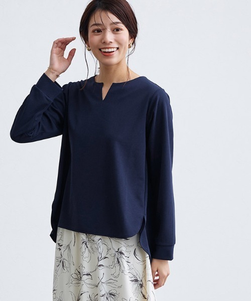 Pierrot(ピエロ)の「キーネックTブラウス(シャツ/ブラウス・レディース・ブラック/ネイビー/ピンク/グレー/サックスブルー・M/L)」の1枚目の写真