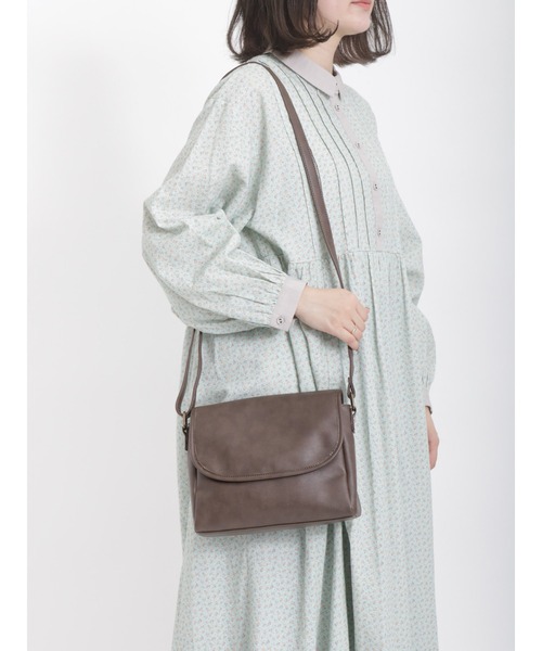 Samansa Mos2（サマンサ モスモス）の「フラップショルダーバッグ（ハンドバッグ・レディース・オフホワイト/ベージュ/ブラウン・ﾌﾘ-）」の9枚目の写真