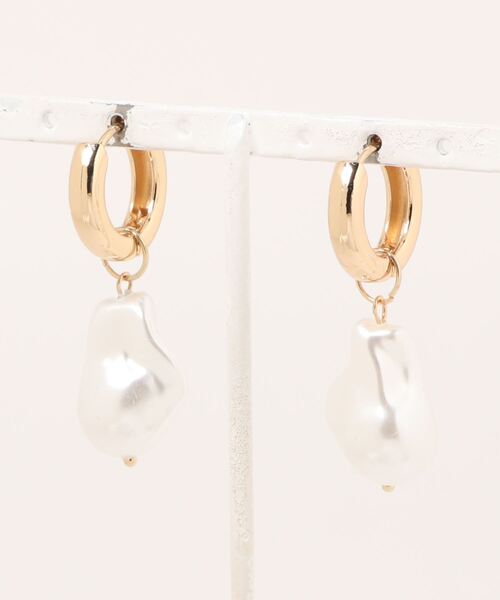 meJane（ミージェーン）の「2WAYパールフープピアス（ピアス（両耳用）・レディース・ゴールド系・FREE）」の8枚目の写真