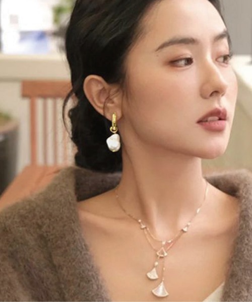 meJane（ミージェーン）の「2WAYパールフープピアス（ピアス（両耳用）・レディース・ゴールド系・FREE）」の7枚目の写真