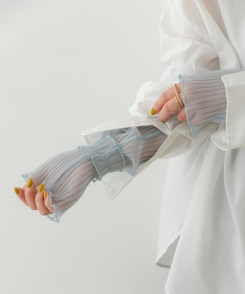 URBAN RESEARCH（アーバンリサーチ）の「チュールプリーツアームカバー（手袋・レディース・ブルー/ブラック/ホワイト・ONE）」の3枚目の写真