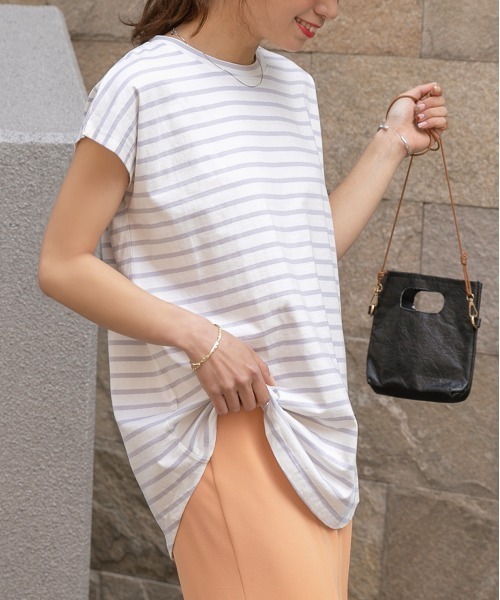 ad thie(アドティエ)の「ボーダーTシャツ フレンチスリーブ クルーネック(Tシャツ/カットソー・レディース・ピンク/オフホワイト/グレー/モカ/ブルー・LARGE/MEDIUM)」の1枚目の写真