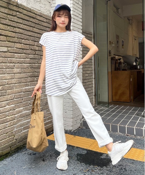 ad thie(アドティエ)の「ボーダーTシャツ フレンチスリーブ クルーネック(Tシャツ/カットソー・レディース・ピンク/オフホワイト/グレー/モカ/ブルー・LARGE/MEDIUM)」の11枚目の写真