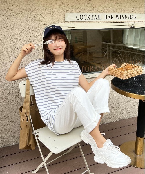ad thie(アドティエ)の「ボーダーTシャツ フレンチスリーブ クルーネック(Tシャツ/カットソー・レディース・ピンク/オフホワイト/グレー/モカ/ブルー・LARGE/MEDIUM)」の12枚目の写真