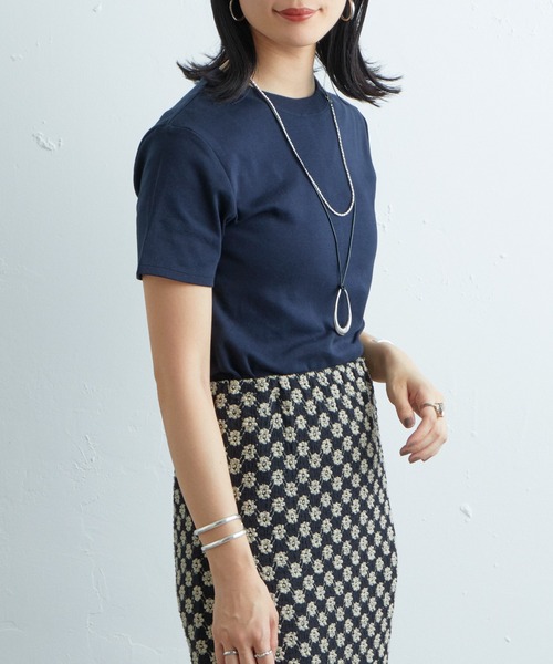 SHENERY（シーナリー）の「シンプルTee（Tシャツ/カットソー・レディース・オフホワイト/ブラウン/ネイビー・1/2）」の12枚目の写真