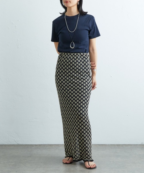 SHENERY（シーナリー）の「シンプルTee（Tシャツ/カットソー・レディース・オフホワイト/ブラウン/ネイビー・1/2）」の17枚目の写真