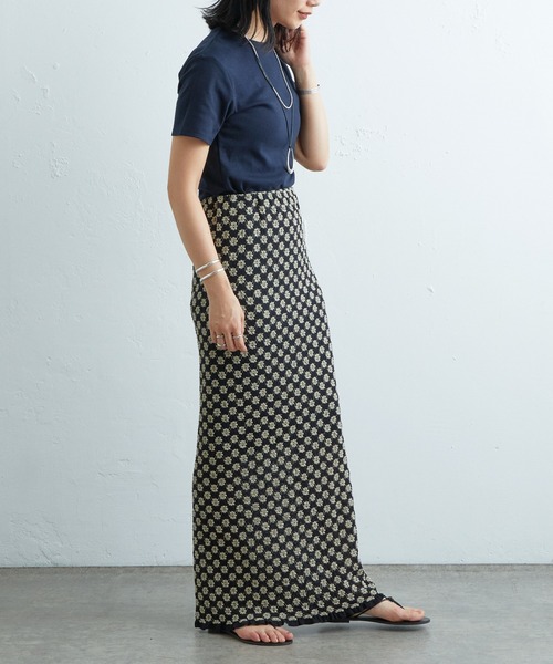 SHENERY（シーナリー）の「シンプルTee（Tシャツ/カットソー・レディース・オフホワイト/ブラウン/ネイビー・1/2）」の21枚目の写真