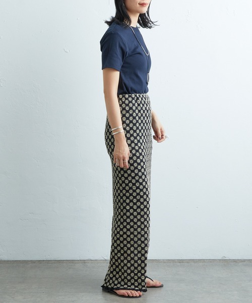 SHENERY（シーナリー）の「シンプルTee（Tシャツ/カットソー・レディース・オフホワイト/ブラウン/ネイビー・1/2）」の22枚目の写真