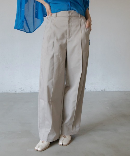 VACANCY（ヴァカンシー）の「バルーンダブルタックパンツ（その他パンツ・レディース・ブルー/アイボリー/ブラック・MEDIUM/LARGE）」の5枚目の写真