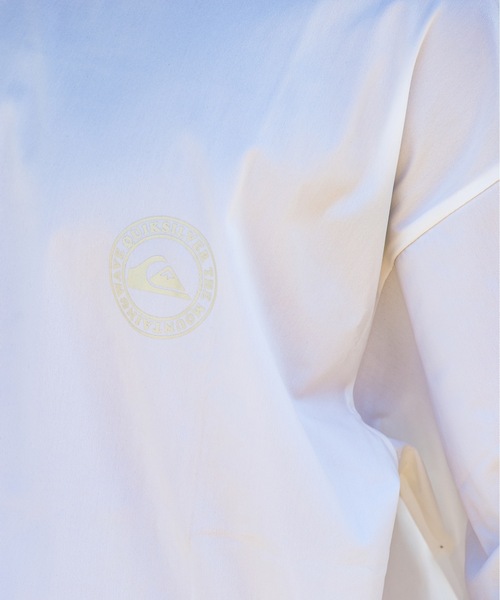 Quiksilver(クイックシルバー)の「【ZOZO限定アイテム】RUSH SS TEE/クイックシルバーバックプリント半袖ラッシュガード水陸両用Tシャツ(水着)(ラッシュガード・メンズ・ブラック/ホワイト・MEDIUM/LARGE/X-LARGE)」の12枚目の写真