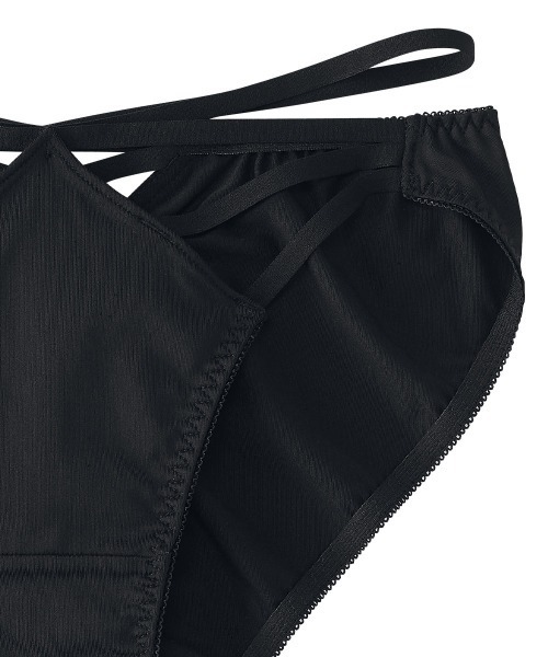 セクシーでカッコイイ紐のデザイン！チラ見せさせても◎】クロスコード