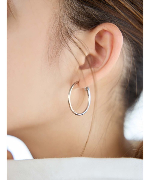 Edit Sheen（エディットシーン）の「【ZOZO限定】シンプルビッグフープピアスB（ピアス（両耳用）・レディース・ゴールド/シルバー・FREE）」の2枚目の写真