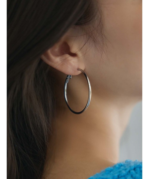 Edit Sheen（エディットシーン）の「【ZOZO限定】シンプルビッグフープピアスB（ピアス（両耳用）・レディース・ゴールド/シルバー・FREE）」の3枚目の写真