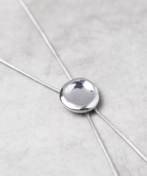 INNOCENT(イノセント)の「ループタイ/ネックレス(ネックレス・レディース・シルバー/ブラック/ゴールド・FREE)」の5枚目の写真