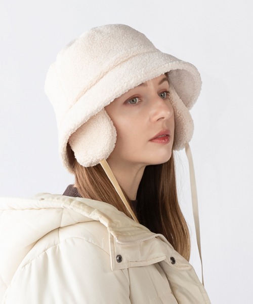 14+（イチヨンプラス）の「ボア耳付きバケットハット / イヤーニットCAP（ハット・レディース・アイボリー/ブラック/グリーン/サーモンピンク/ベージュ・MEDIUM）」の3枚目の写真