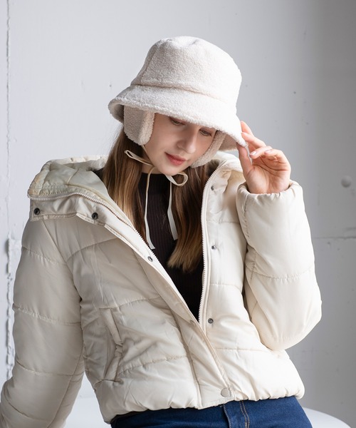 14+（イチヨンプラス）の「ボア耳付きバケットハット / イヤーニットCAP（ハット・レディース・アイボリー/ブラック/グリーン/サーモンピンク/ベージュ・MEDIUM）」の6枚目の写真