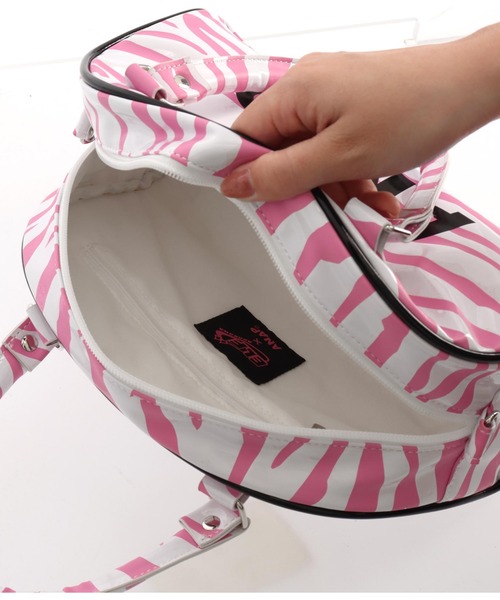 ANAP(アナップ)の「【エルフ荒川×ANAP】コラボ2WAYミニボストンバッグ(ボストンバッグ・レディース・ブラック/パープル/ピンク・FREE)」の7枚目の写真