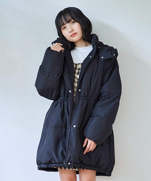 LOVETOXIC(ラブトキシック)の「ミドル丈中綿ブルゾン(ブルゾン・キッズ・ブラック/オフホワイト・M/S/L)」の4枚目の写真