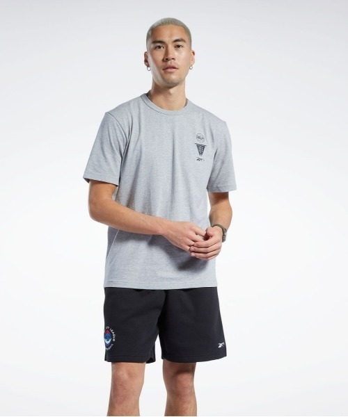 Reebok(リーボック)の「シティ リーグ ショートスリーブ Tシャツ / BB CITY LEAGUE SS T(Tシャツ/カットソー・メンズ・ブラック/ヘザーグレー・X-SMALL/LARGE/MEDIUM/SMALL/XX-LARGE/X-LARGE)」の1枚目の写真