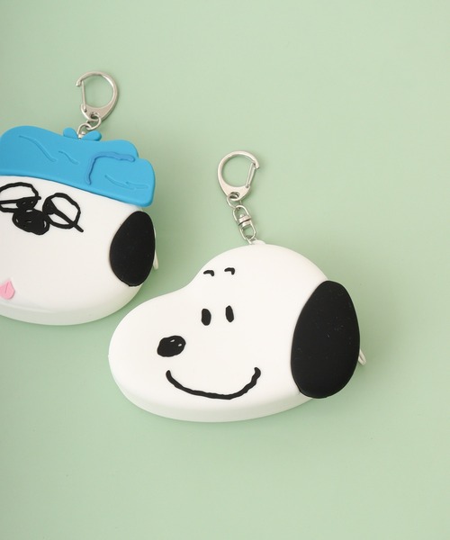 PEANUTS（ピーナッツ）の「JUNESELECT スヌーピーシリコンミニポーチ（ポーチ・レディース・B/A・FREE）」の2枚目の写真