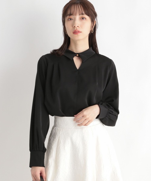 Andemiu（アンデミュウ）の「デザインネックエリブラウス 102202（シャツ/ブラウス・レディース・ブラック/イエロー/グリーン/オフホワイト・FREE）」の16枚目の写真