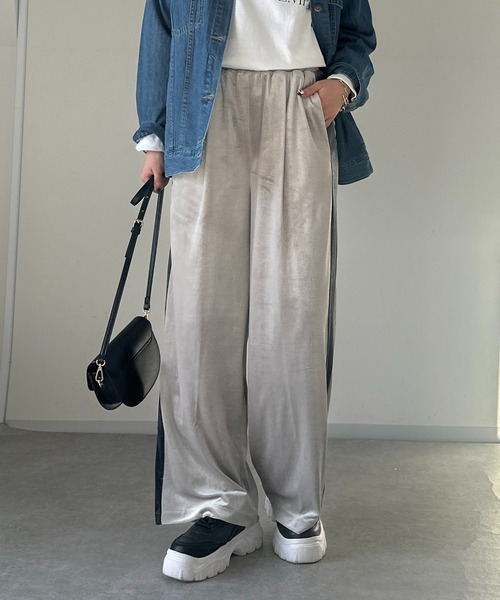 un dix cors（アンディコール）の「ライン入りベロアイージーパンツ（スウェットパンツ・レディース・グレー/チャコールグレー・FREE）」の18枚目の写真