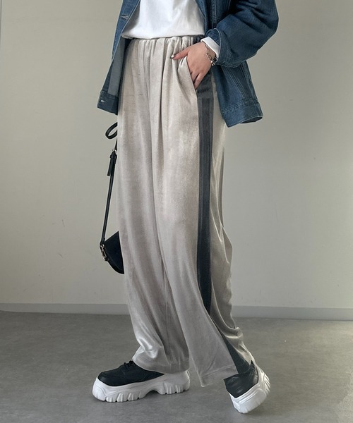 un dix cors（アンディコール）の「ライン入りベロアイージーパンツ（スウェットパンツ・レディース・グレー/チャコールグレー・FREE）」の17枚目の写真