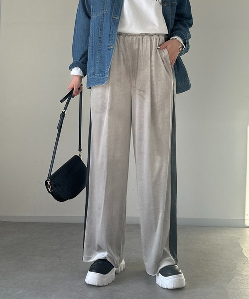 un dix cors（アンディコール）の「ライン入りベロアイージーパンツ（スウェットパンツ・レディース・グレー/チャコールグレー・FREE）」の21枚目の写真