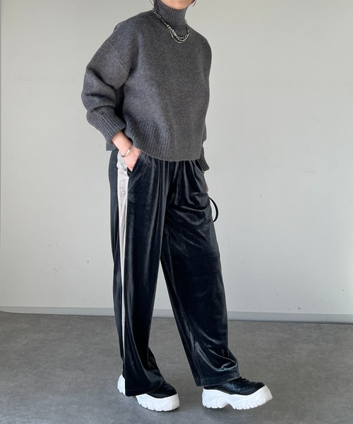 un dix cors（アンディコール）の「ライン入りベロアイージーパンツ（スウェットパンツ・レディース・グレー/チャコールグレー・FREE）」の12枚目の写真