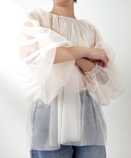 STYLEBLOCK（スタイルブロック）の「チュールレイヤードギャザーブラウス（シャツ/ブラウス・レディース・ネイビー/ブラック/アイボリー/グレー/グレイッシュベージュ・M）」の2枚目の写真