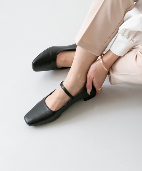 menue（メヌエ）の「やわらか スクエアトゥ メリージェーンパンプス（パンプス・レディース・グレイッシュベージュ/ブラック/ブラック系その他/シルバー/アイボリー・25.5cm/26.0cm/22.5cm/25.0cm/23.0cm/22.0cm/23.5cm/24.0cm/24.5cm/21.5cm）」の16枚目の写真